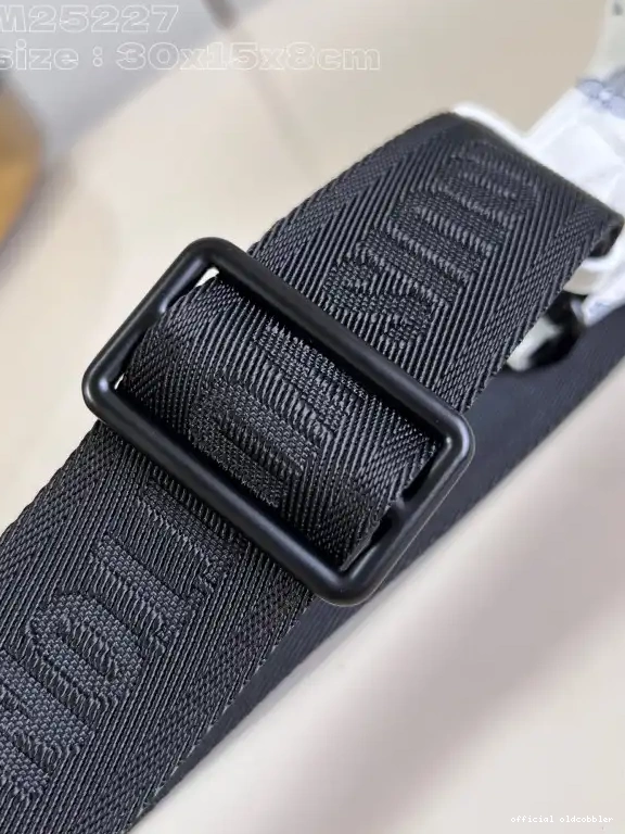 Official oldcobbler Bumbag-30*15*8CM Rush VUITTON LOUIS 0520
